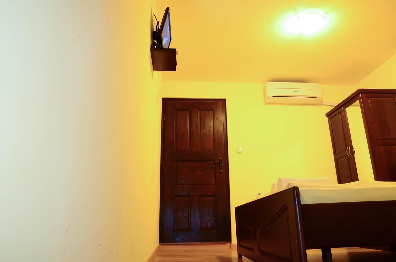 Guest House Ivan Cherni Osŭm エクステリア 写真