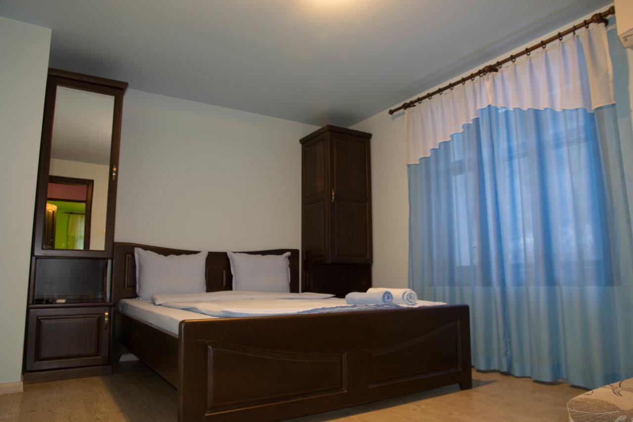 Guest House Ivan Cherni Osŭm エクステリア 写真